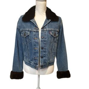 Levi's Women's Small Denim trucker Jacket‎ with Fur Collar Cuffs  Vintage